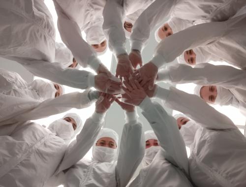 All together now IMB-CNM Clean Room