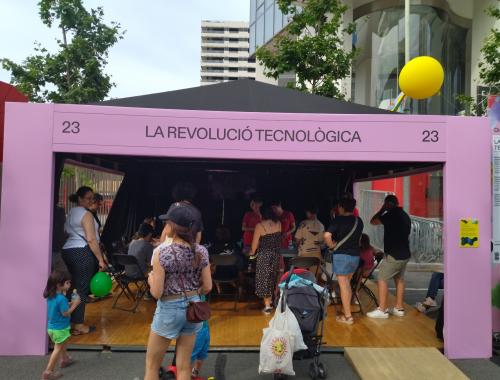 Stand de l'IMB-CNM per la tarda de la Festa de la Ciència 2023