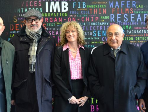 Luis Calvo, Joan Gómez Pallarès, Rosa Maria Sebastian, Joaquim Nadal i Luis Fonseca durant la visita del Conseller Nadal a l'IMB-CNM