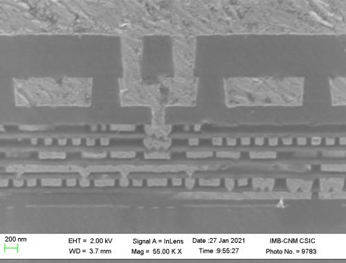 Detall de circuit integrat reverse. Crèdit: IMB-CNM, CSIC