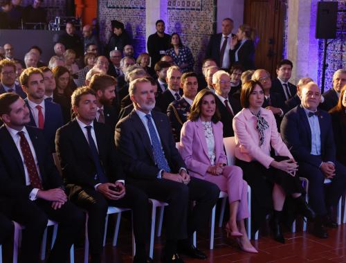 Acto de entrega de los Premios Nacionales de Investigación 2023, SS. MM. los Reyes, la ministra y Gonzalo Murillo