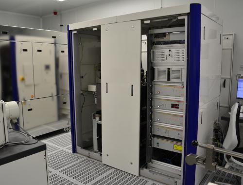 Equipo de Nanolitografia 2