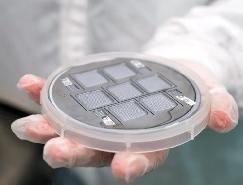 Pinhole propulsion for satellites wafer - IENAI