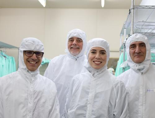 Diana Morant, José Maria Martell, Javier Lafuente y Luis Fonseca posando con la vestimenta de Sala Blanca