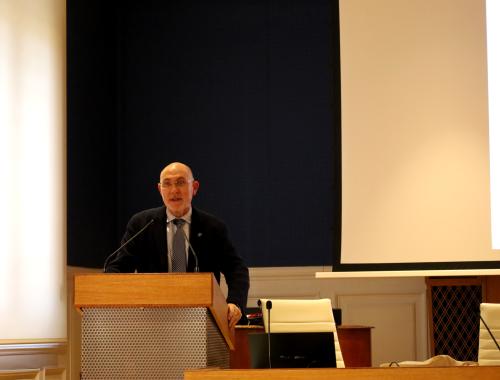 Luis Calvo, delegado institucional del CSIC, interviene en acto de homenaje a Emilio Lora-Tamayo en Delegación del CSIC