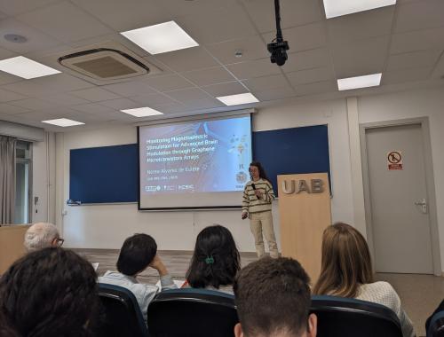 Nerea Alvarez presenting at the IMB-CNM Young Researchers Day 2025