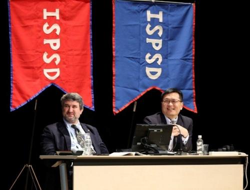 Xavier Jordà during her Chair Session with another person at the ISPSD 2025 in Japan