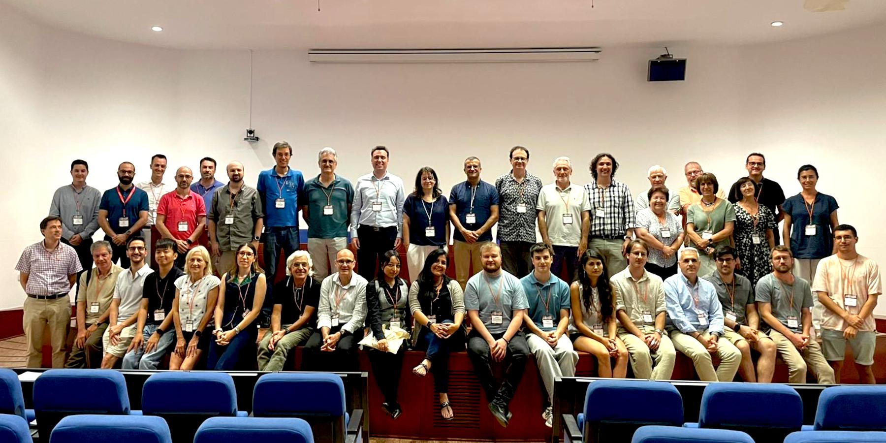 Group picture with all two rows of attendants to the Second Workshop on Memristors at the Residència d'Investigadors