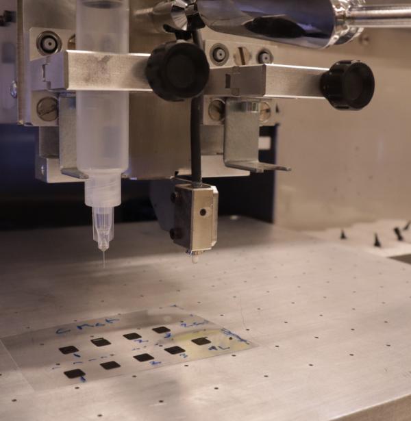 Printed electronic en un laboratorio del IMB-CNM